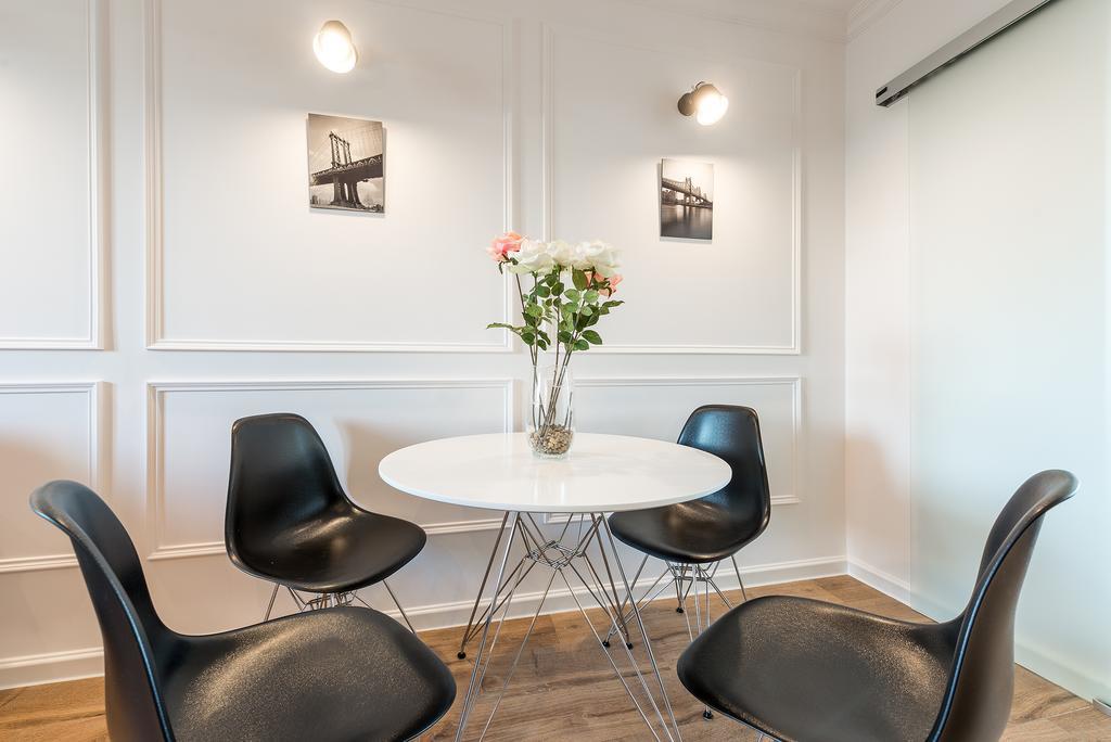 Poznanska P&O Apartments Варшава Екстериор снимка