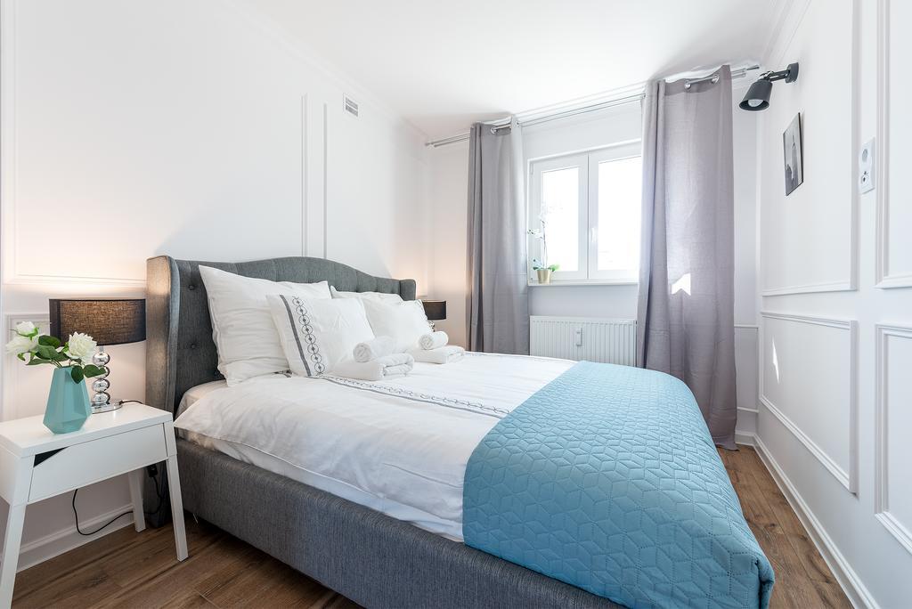 Poznanska P&O Apartments Варшава Екстериор снимка